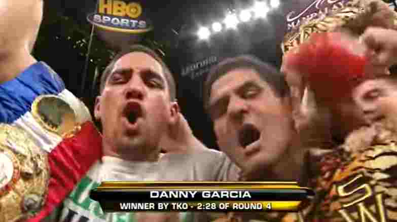 Danny garcia menyatukan sabuk WBC dan WBA