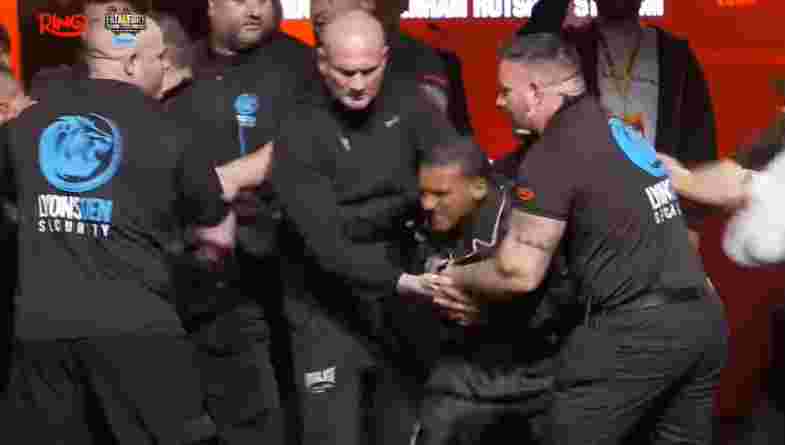 eubank menampar benn pakai telor