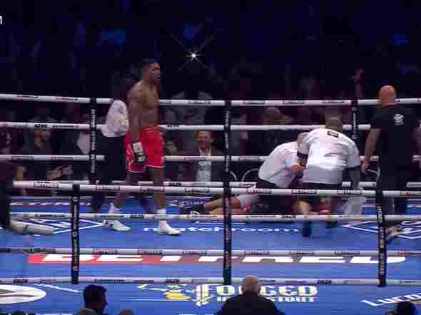 joshua pukul KO brutal robert helenius