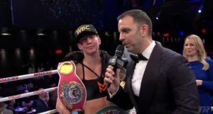 Mikaela Mayer Tundukkan Mary Spencer,Rebut Tiga Sabuk Dunia di Kanada