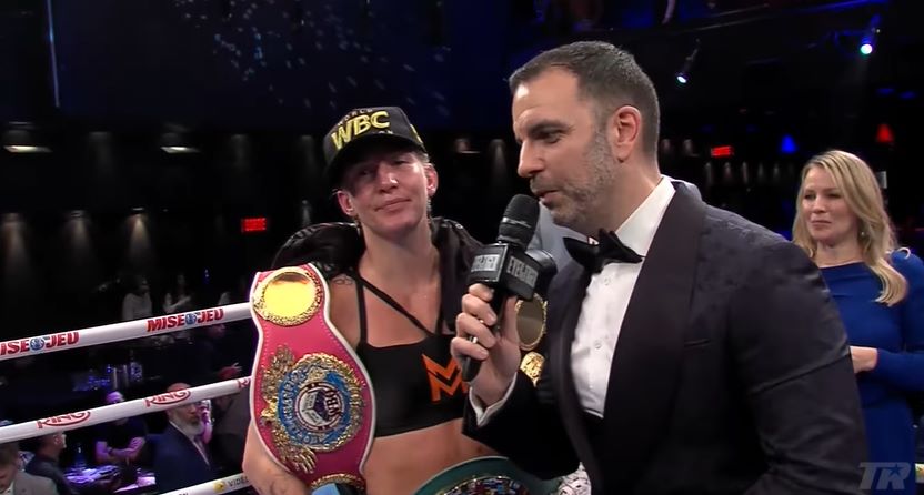 Mikaela Mayer Tundukkan Mary Spencer,Rebut Tiga Sabuk Dunia di Kanada