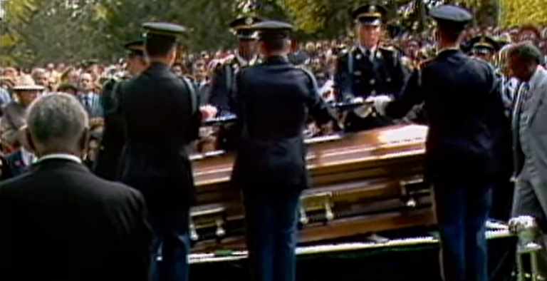 proses pemakaman joe louis