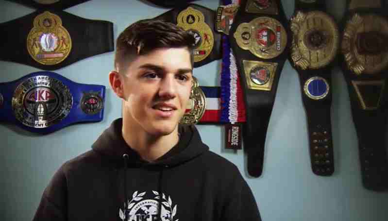 reshat mati dari kickboxing ke tinju