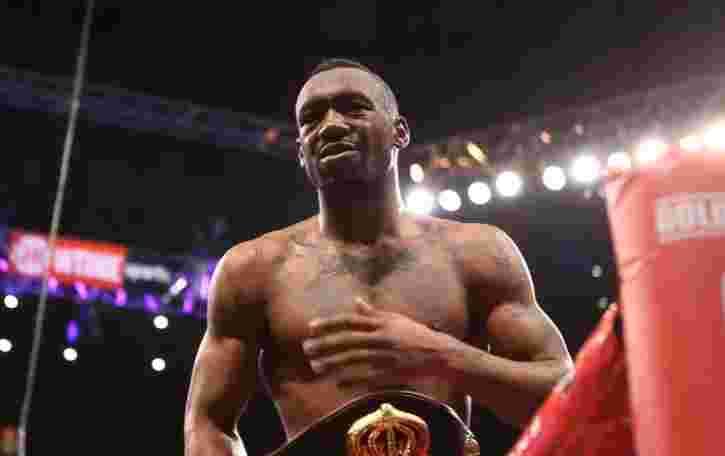 austin trout meraih gelar WBA Reguler