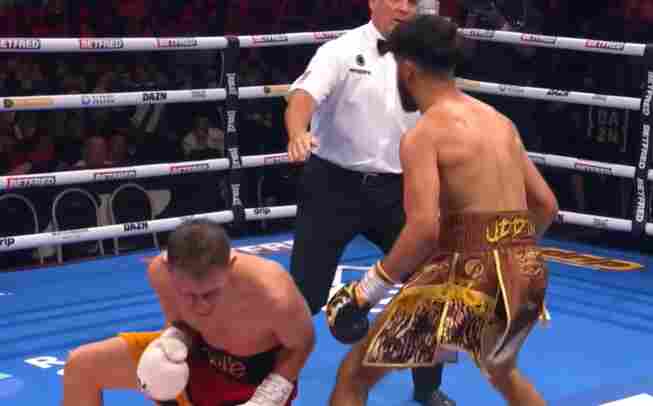 hamza uddin pukul jatuh roberts 3x ronde 5