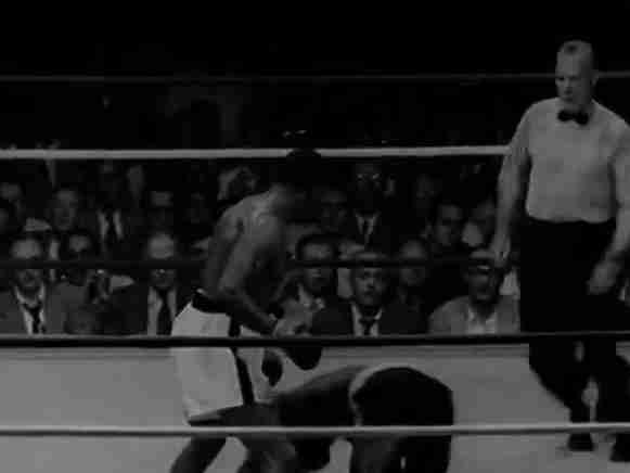 walcott pukul KO charles di ronde ke 7