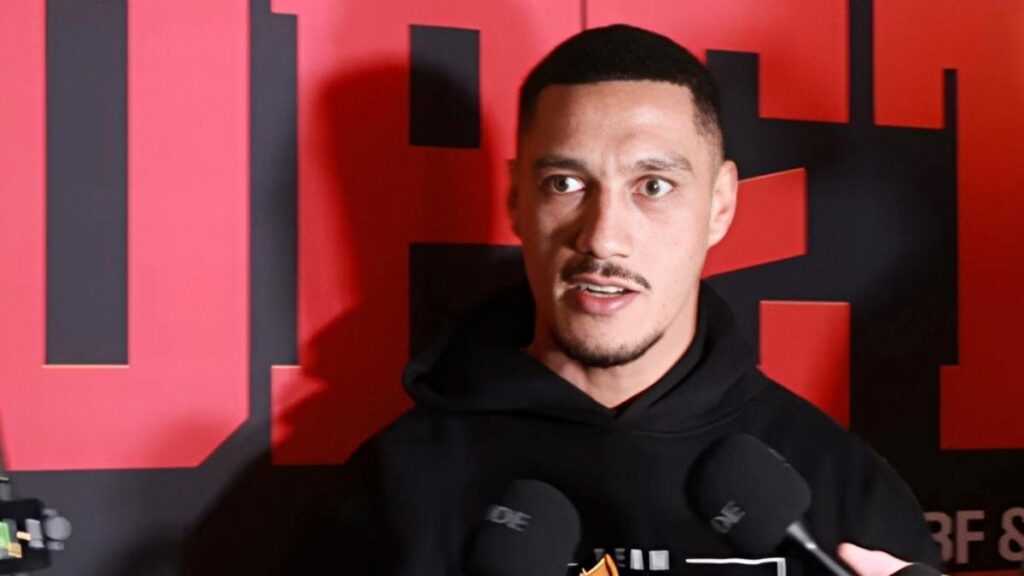 Jai opetaia masuk zuffa boxing