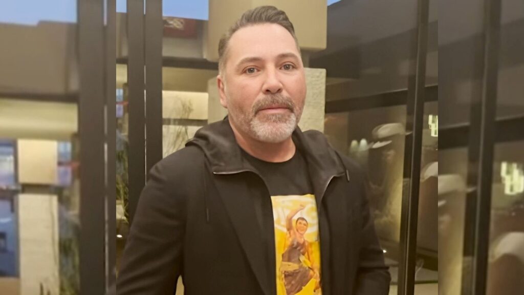 De La Hoya beri bocoran Davis vs Schofield terjadi tahun ini
