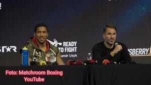 Joshua hampir kehilangan duel dengan Tyson Fury