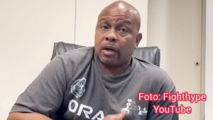 Roy Jones jr: Tim Tszyu Harus Waspada, Spence Punya Kemampuan Tersembunyi Roy Jones jr prediksi Tim Tszyu vs Errol Spence