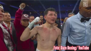 Zepeda meraih WBC taklukkan Roach 12 ronde