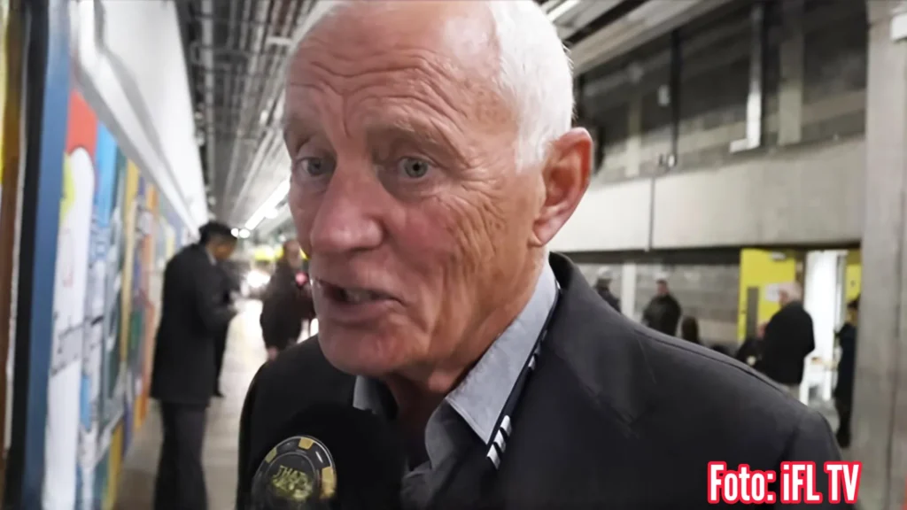 Barry Hearn ingin AJ dan Fury di Inggris