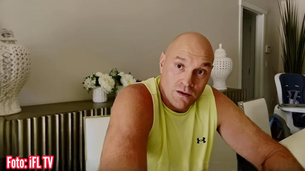 Fury sambut Benavidez bila lawan Joshua batal