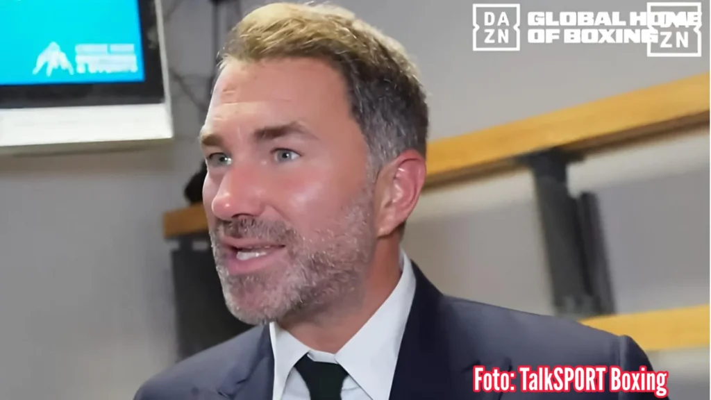 Hearn bilang Joshua mau di suap untuk lawan Fury