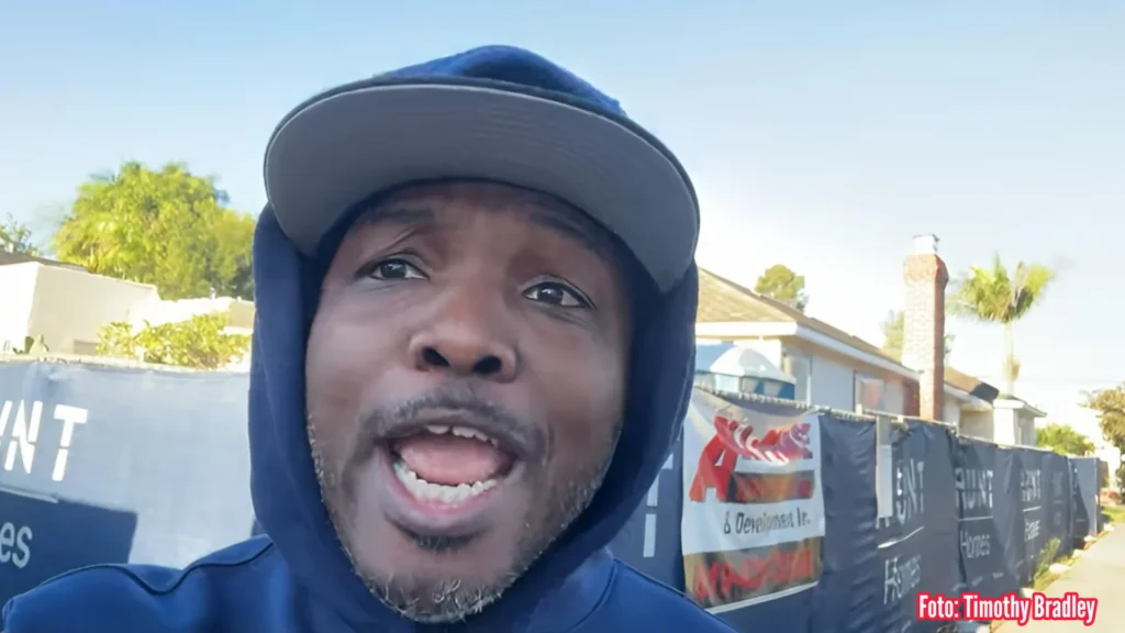 Bradley puji Foster mirip Crawford
