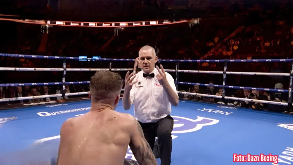 Manny Safari menang TKO di debutnya