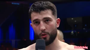 Umar Dzambekov akan melawan Zach Parker