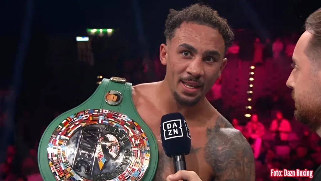 Whittaker dan Wallace akan melakukan rematch